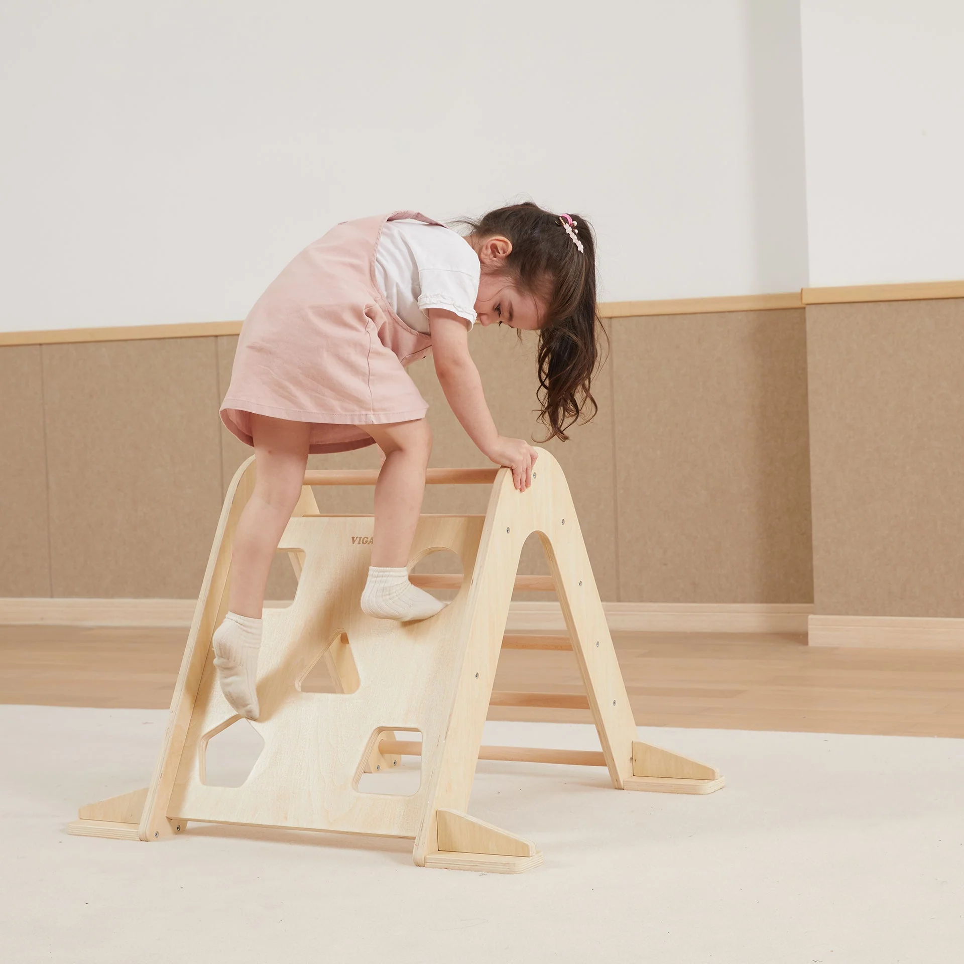 Climbing Triangle - Image 4