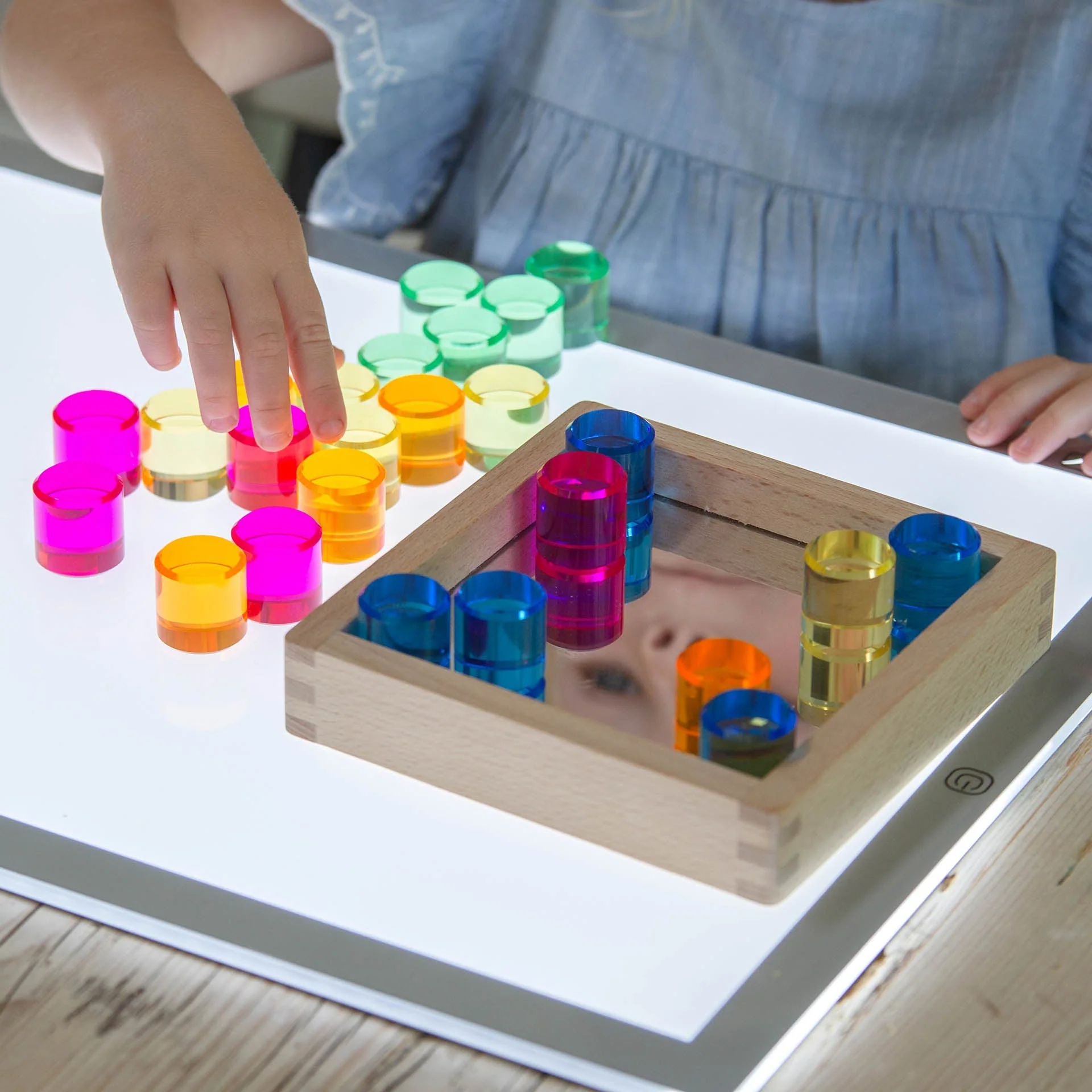 Gem Circle Mirror Tray - Image 4