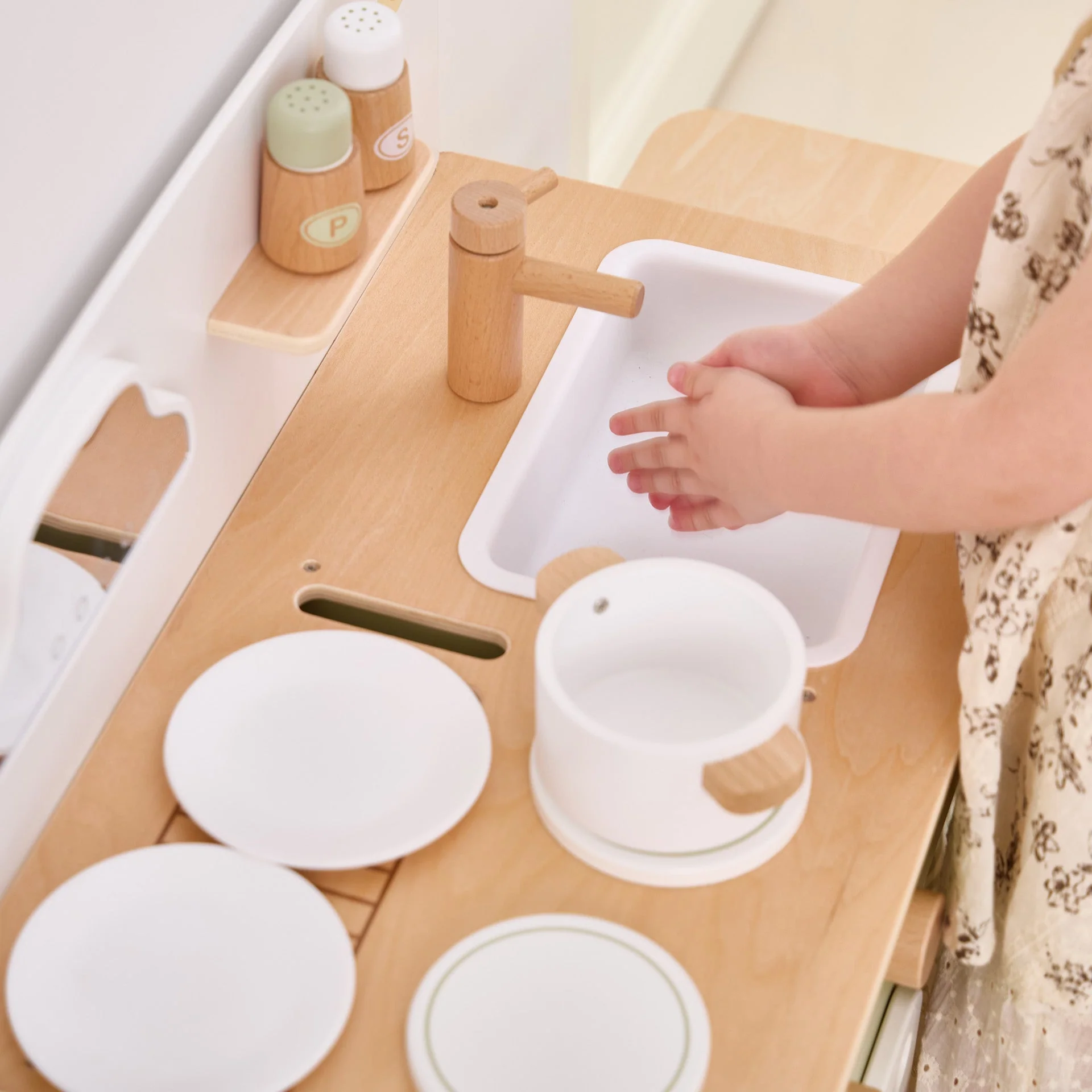 Play Kitchen Set - Image 12