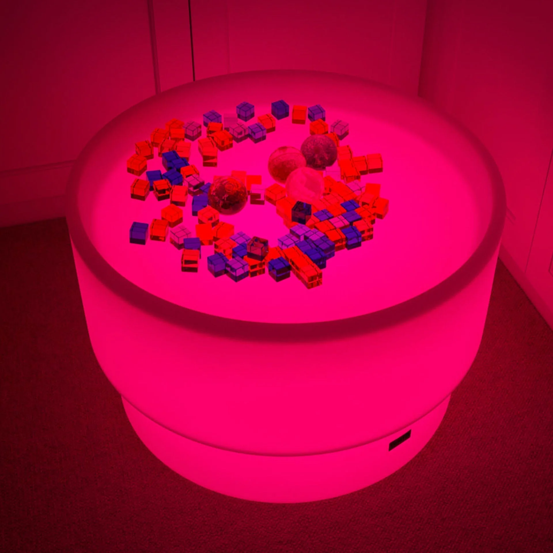 Discovery Glow Table - Image 16