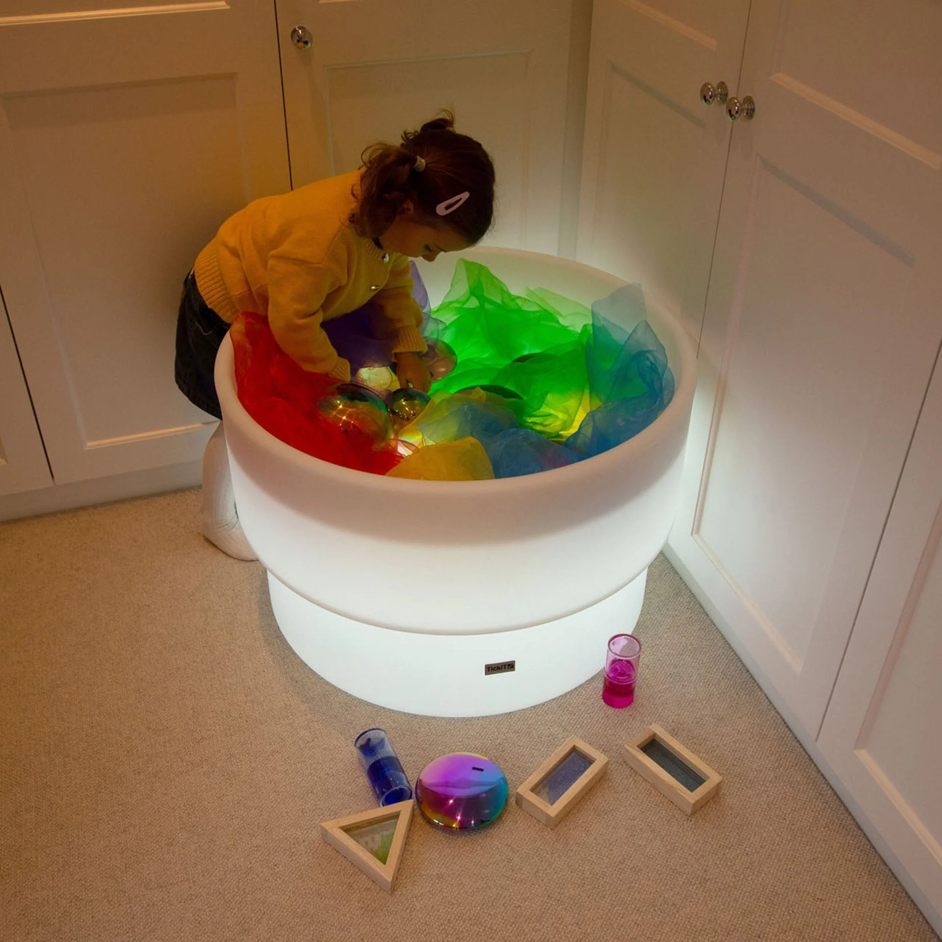 Discovery Glow Water Table - Image 21