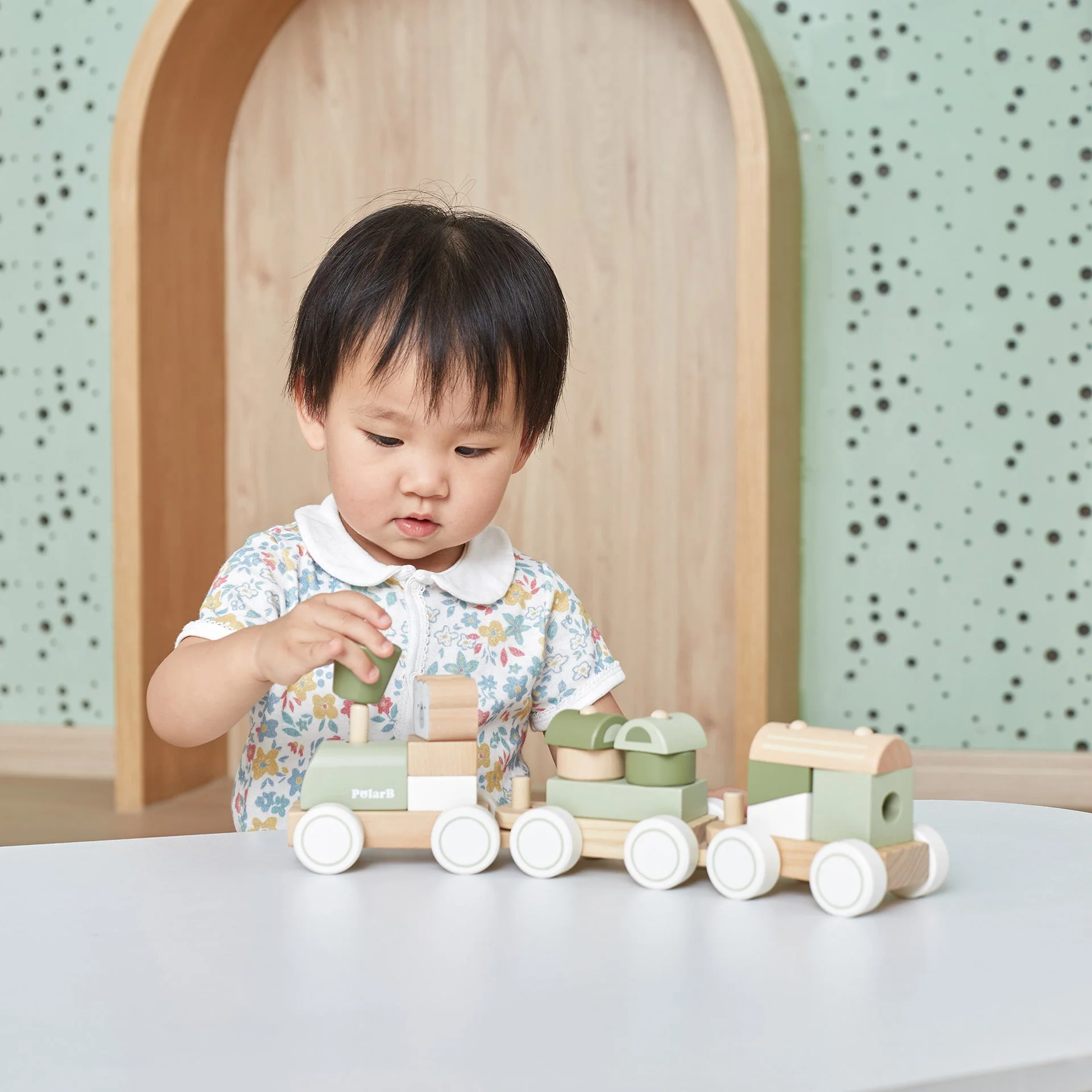 Stacking Train - Image 2