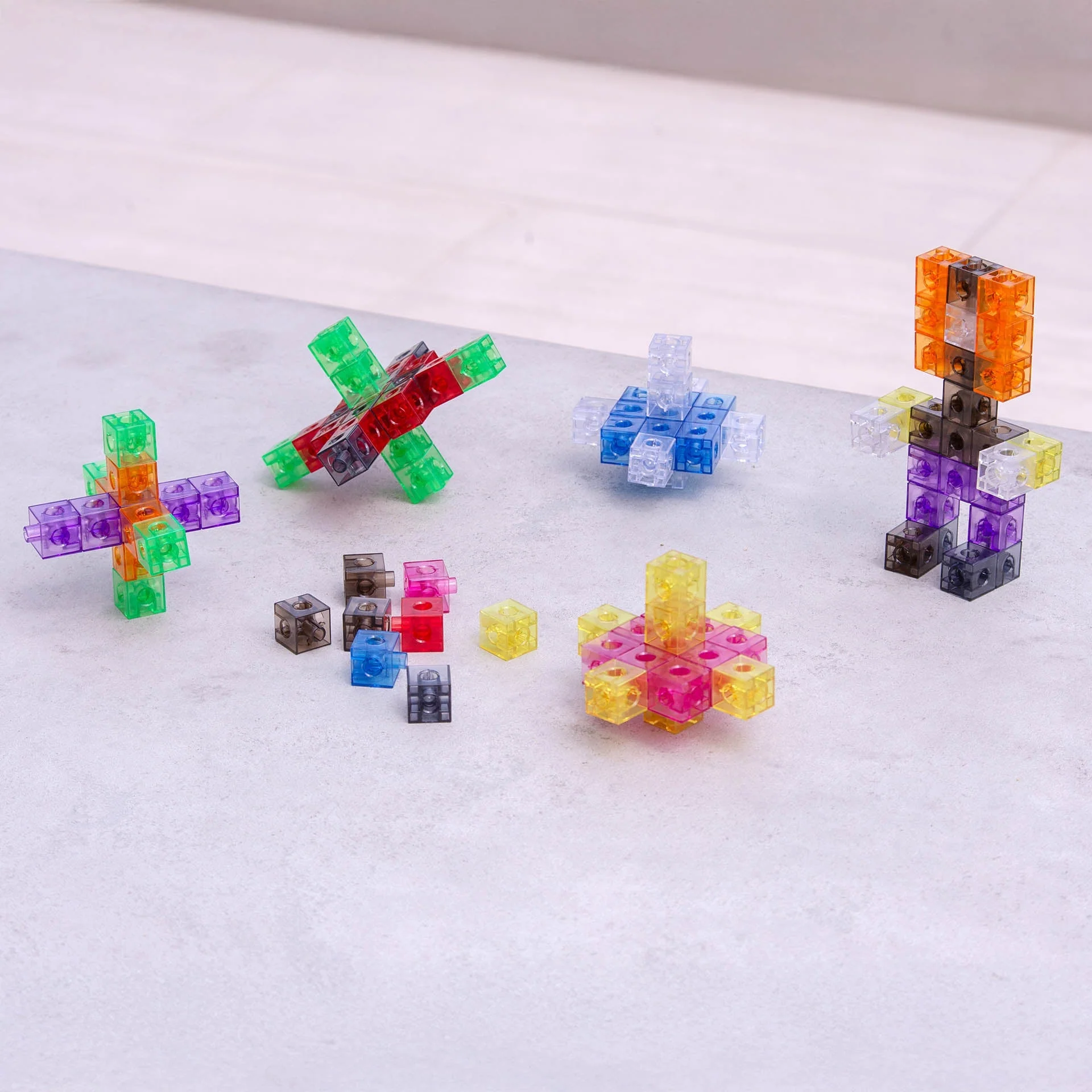 Translucent Colour Linking Cubes - Image 10