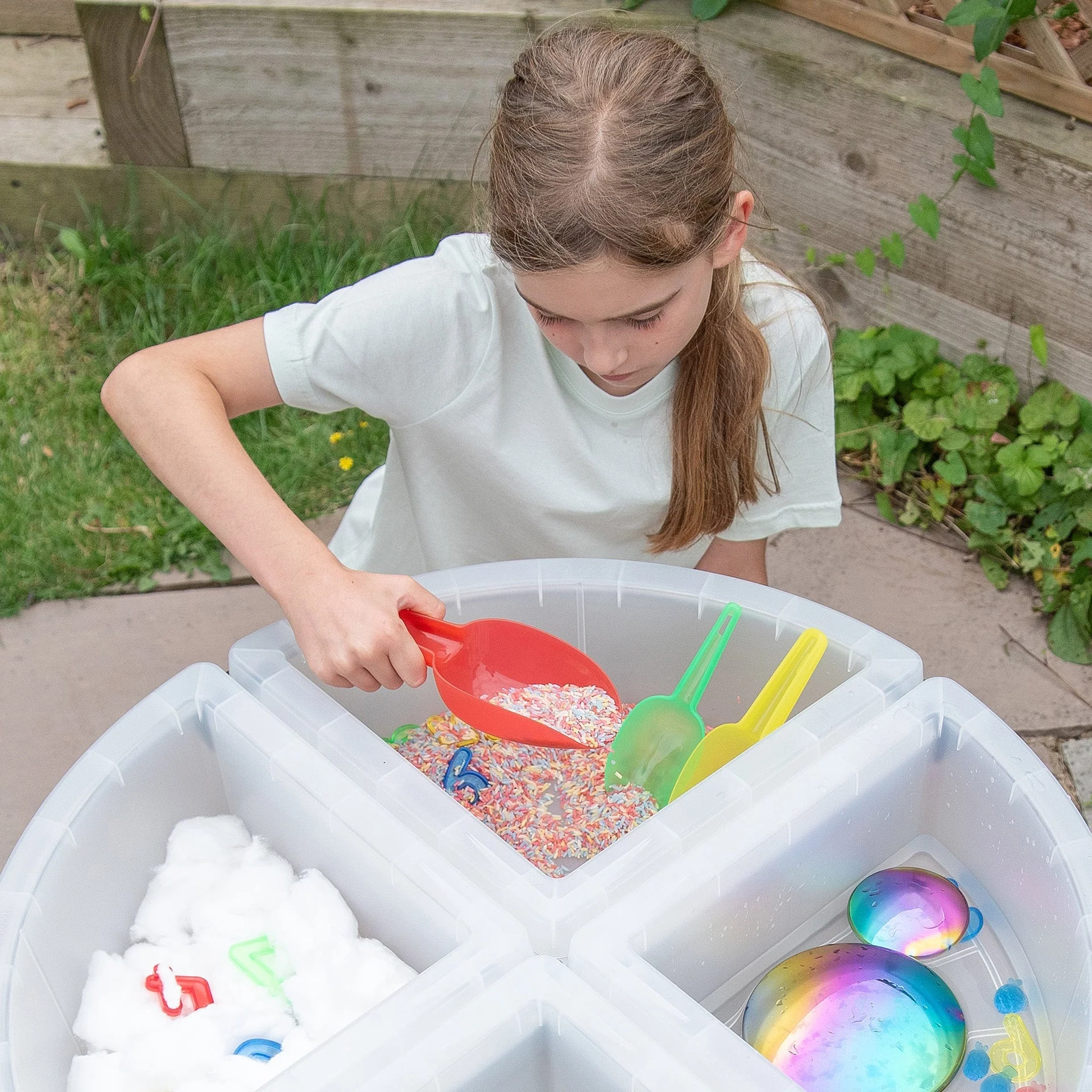 Translucent Colour Nesting Scoops - Image 2