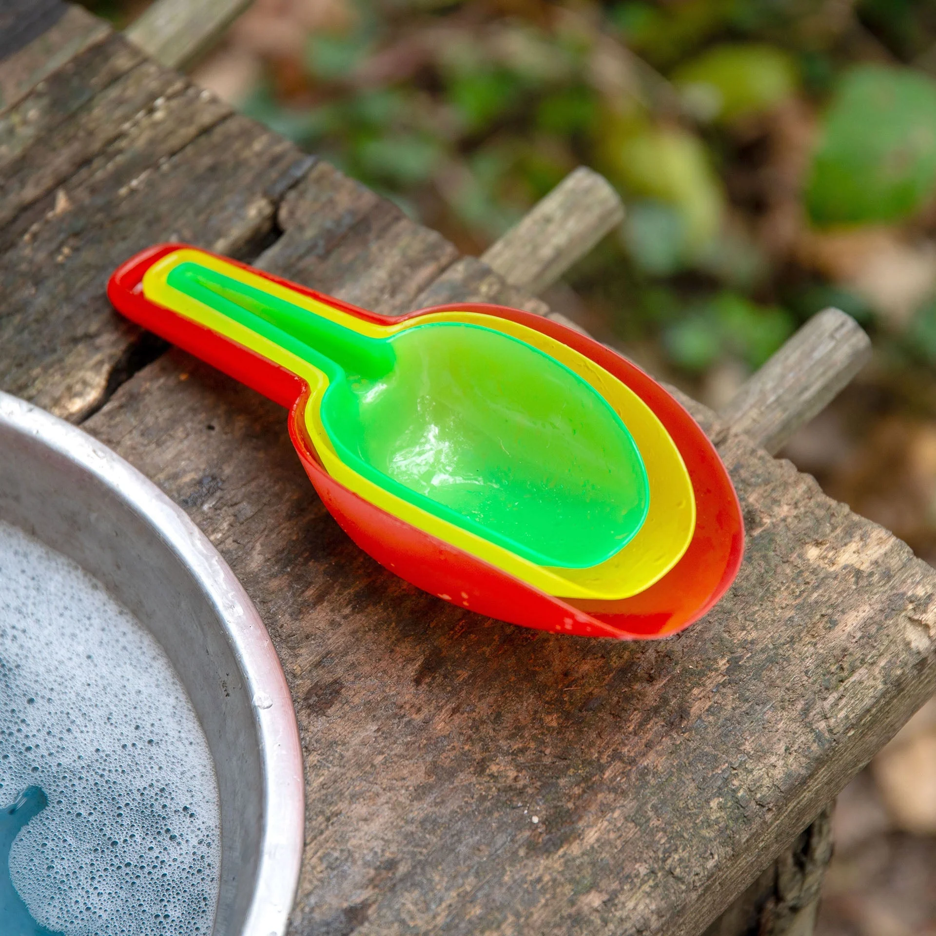 Translucent Colour Nesting Scoops - Image 3