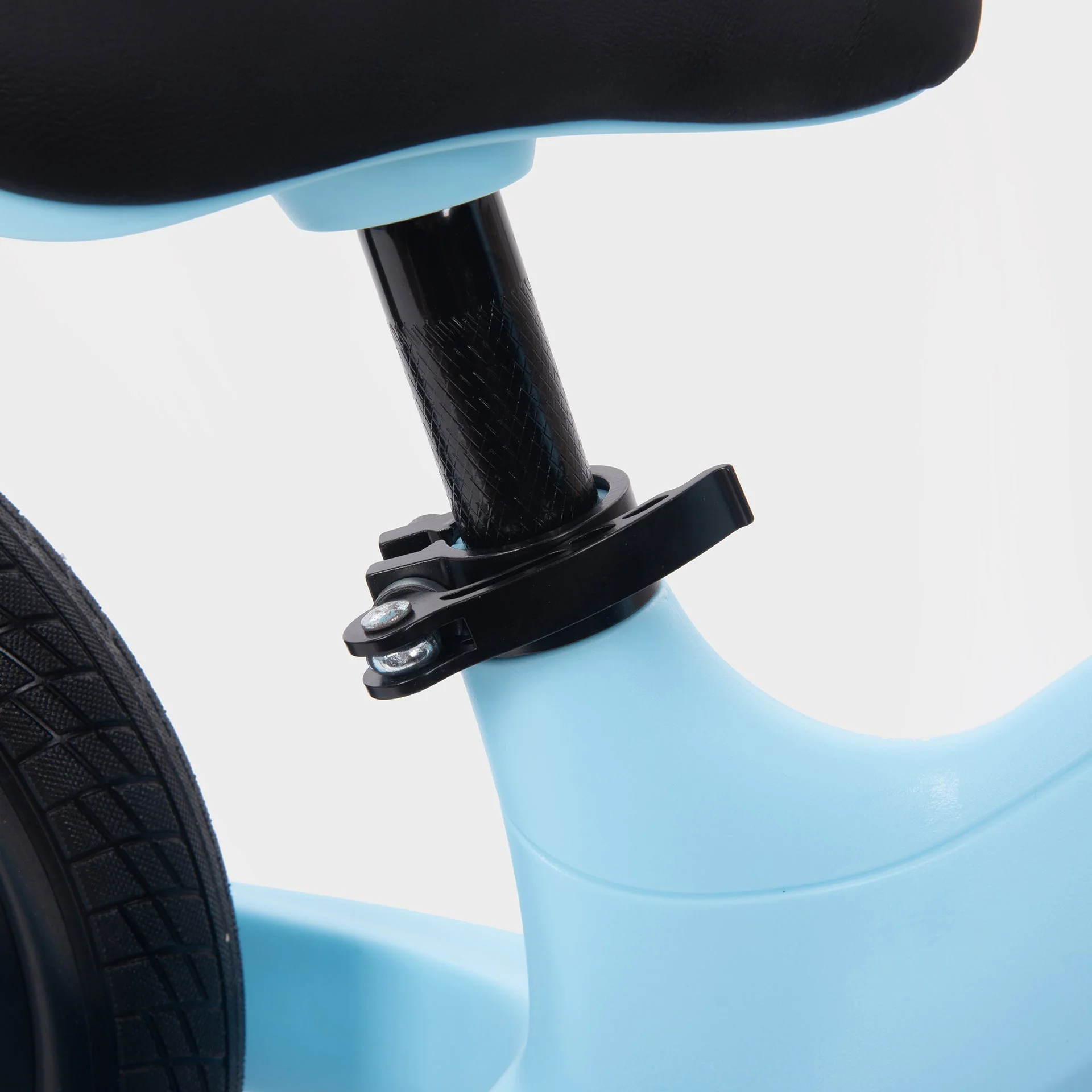 Whizz Balance Bike - Blue - Image 12