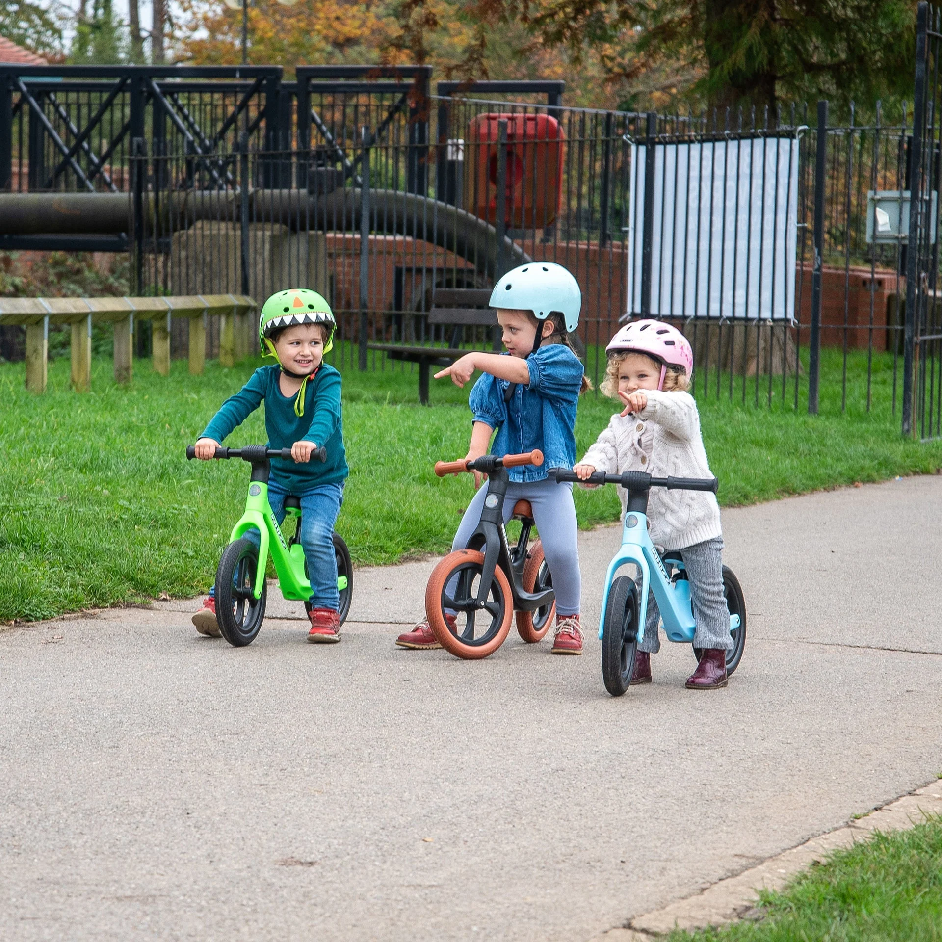 Whizz Balance Bike - Blue - Image 9